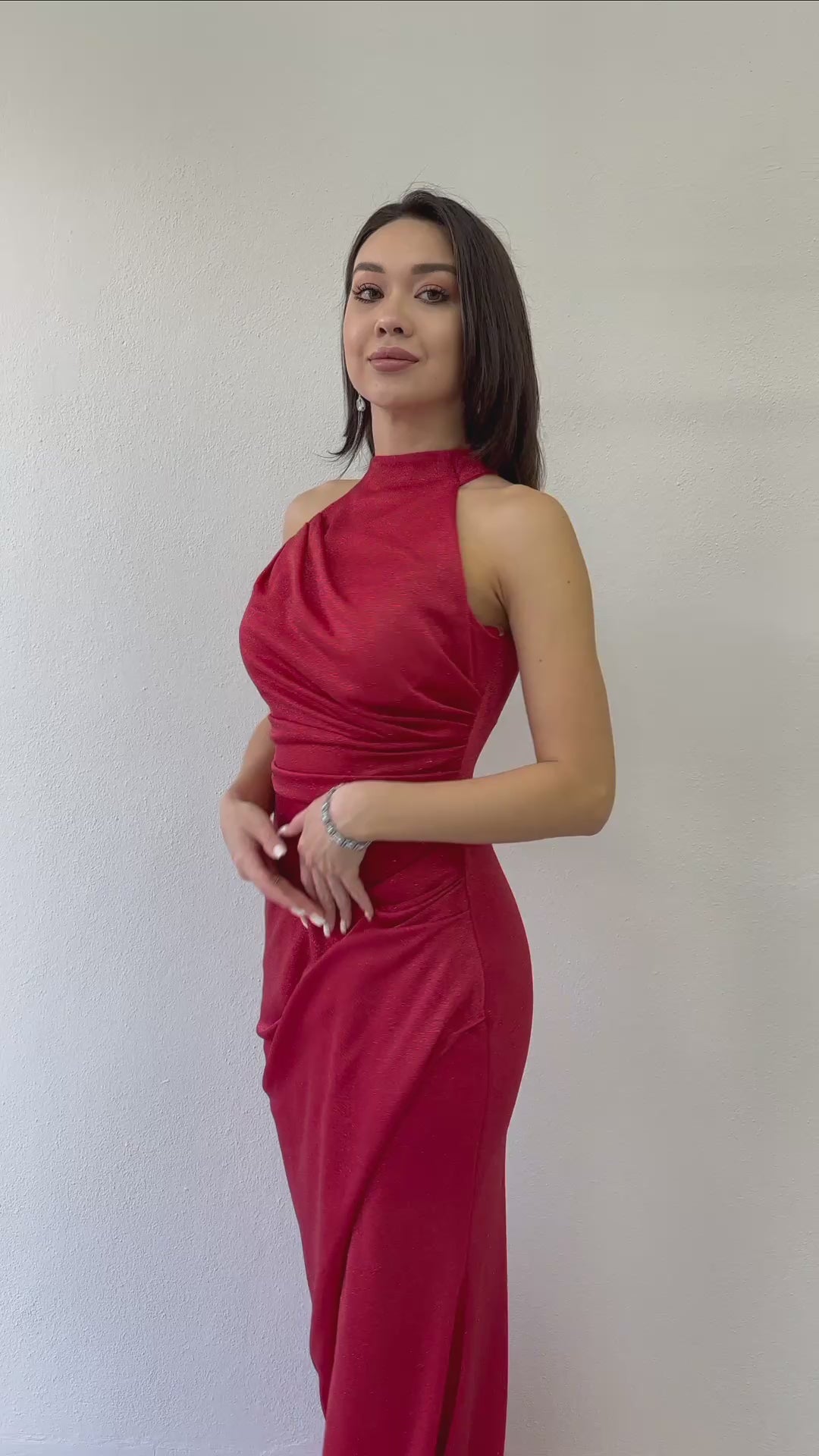 Kırmızı Halter Yaka Simli Drapeli Yırtmaçlı Abiye Elbise