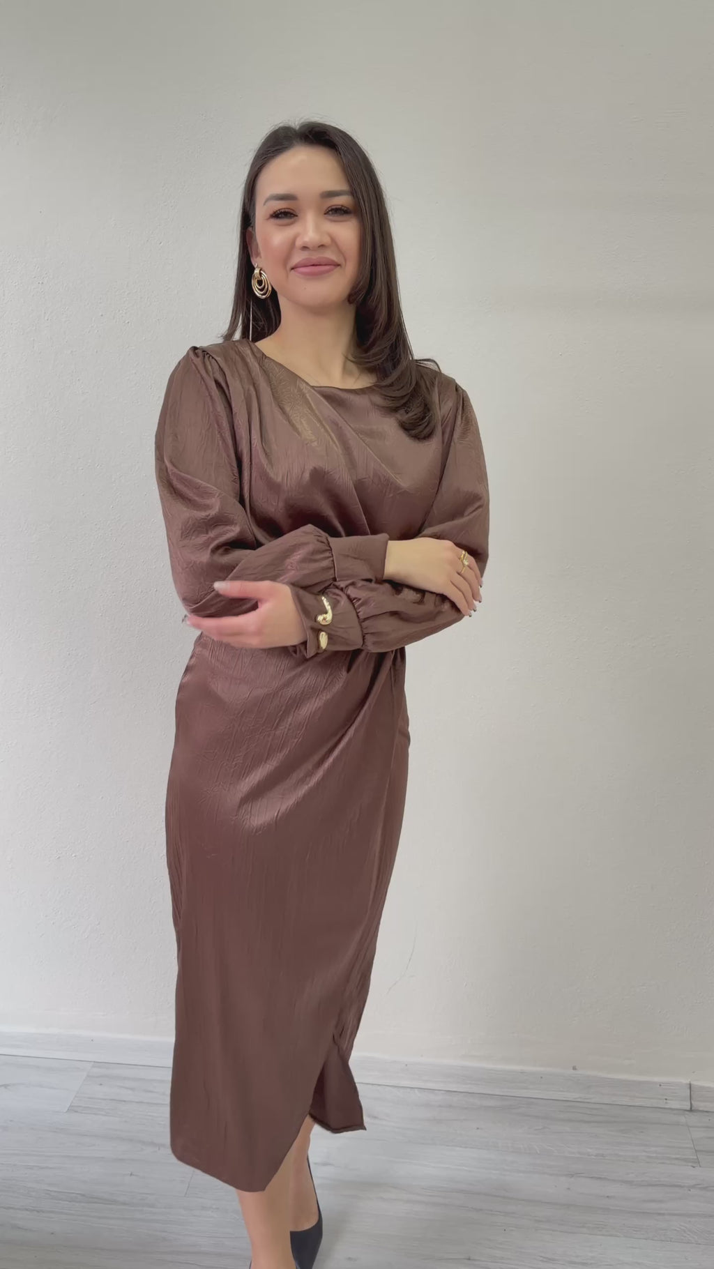 Saten Drape Detaylı Yırtmaçlı Abiye Elbise