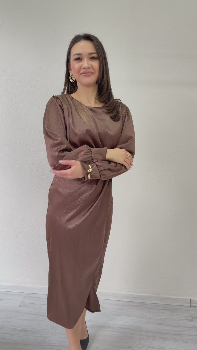 Saten Drape Detaylı Yırtmaçlı Abiye Elbise