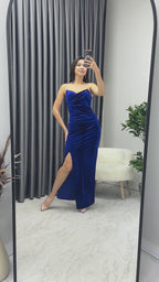 Kadın Saks Taş İnce Askılı Yırtmaçlı Kadife Yeni Sezon Abiye Elbise

