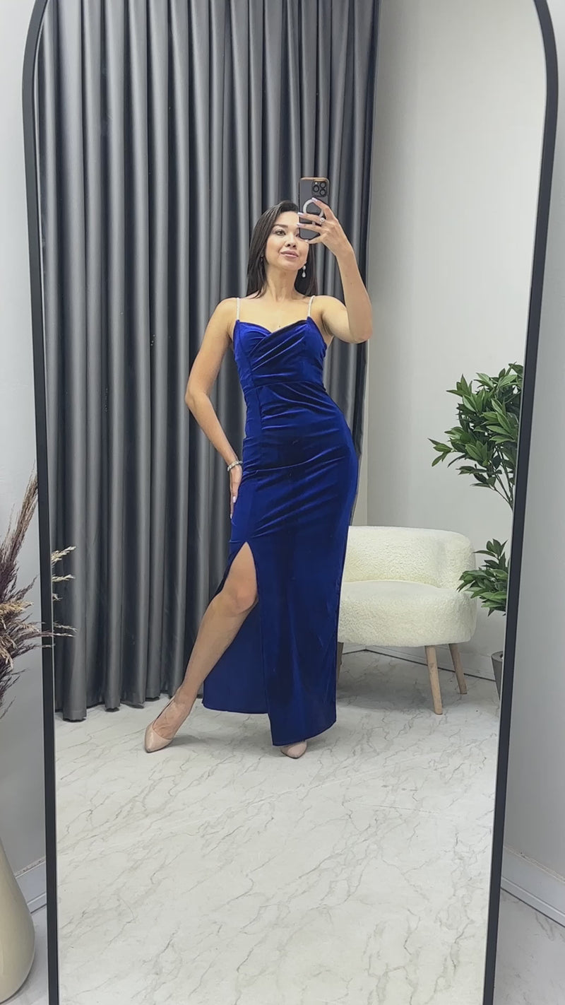 Kadın Saks Taş İnce Askılı Yırtmaçlı Kadife Yeni Sezon Abiye Elbise

