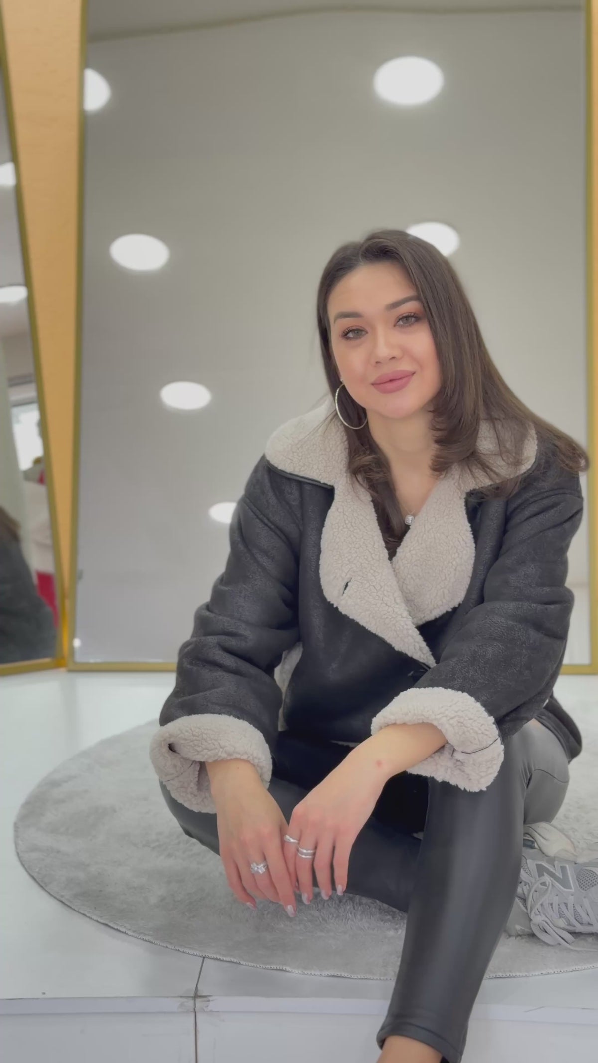 Siyah İçi Kürklü Suni Deri Çift Cepli Ceket