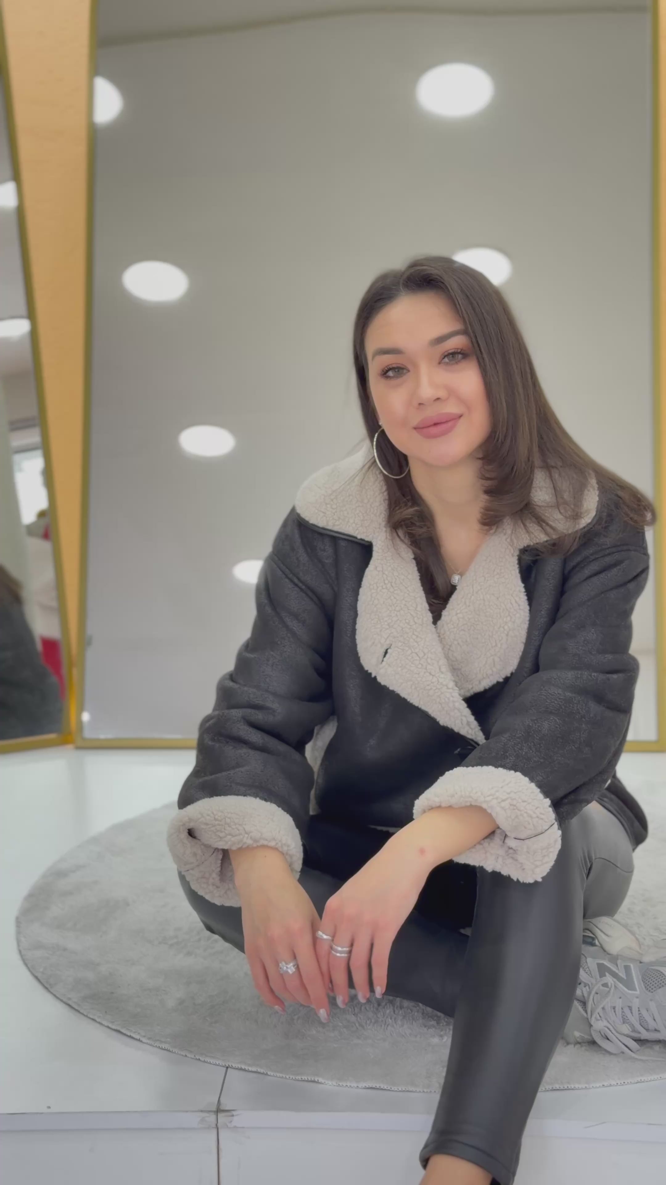 Siyah İçi Kürklü Suni Deri Çift Cepli Ceket