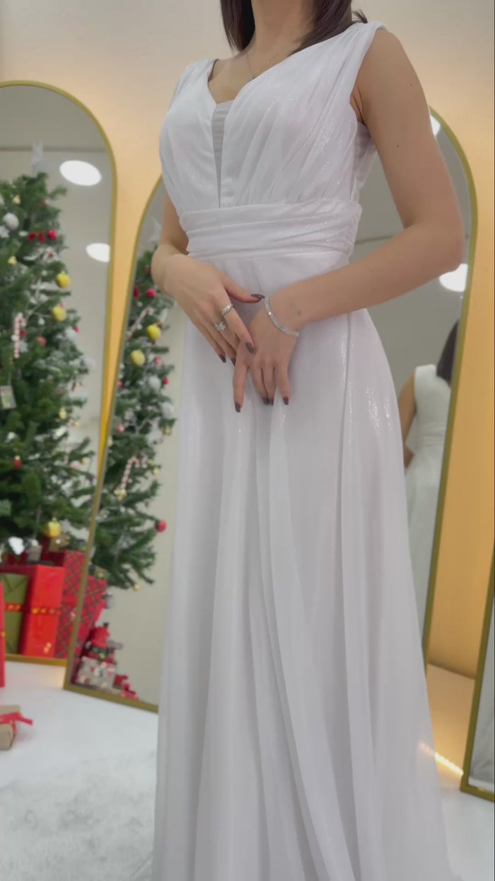 Beyaz Sıfır Kol Transparan Detay Abiye Elbise