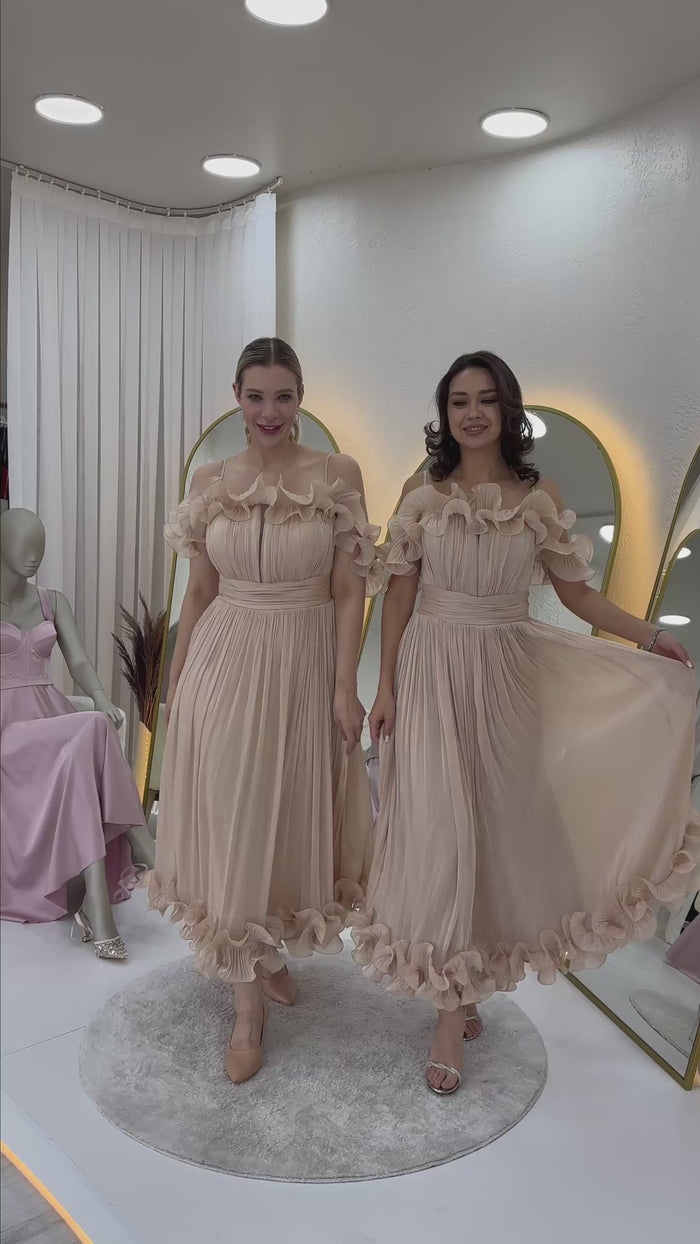 Krem Düşük Omuz Askılı Volan Detaylı Midi Boy Abiye Elbise