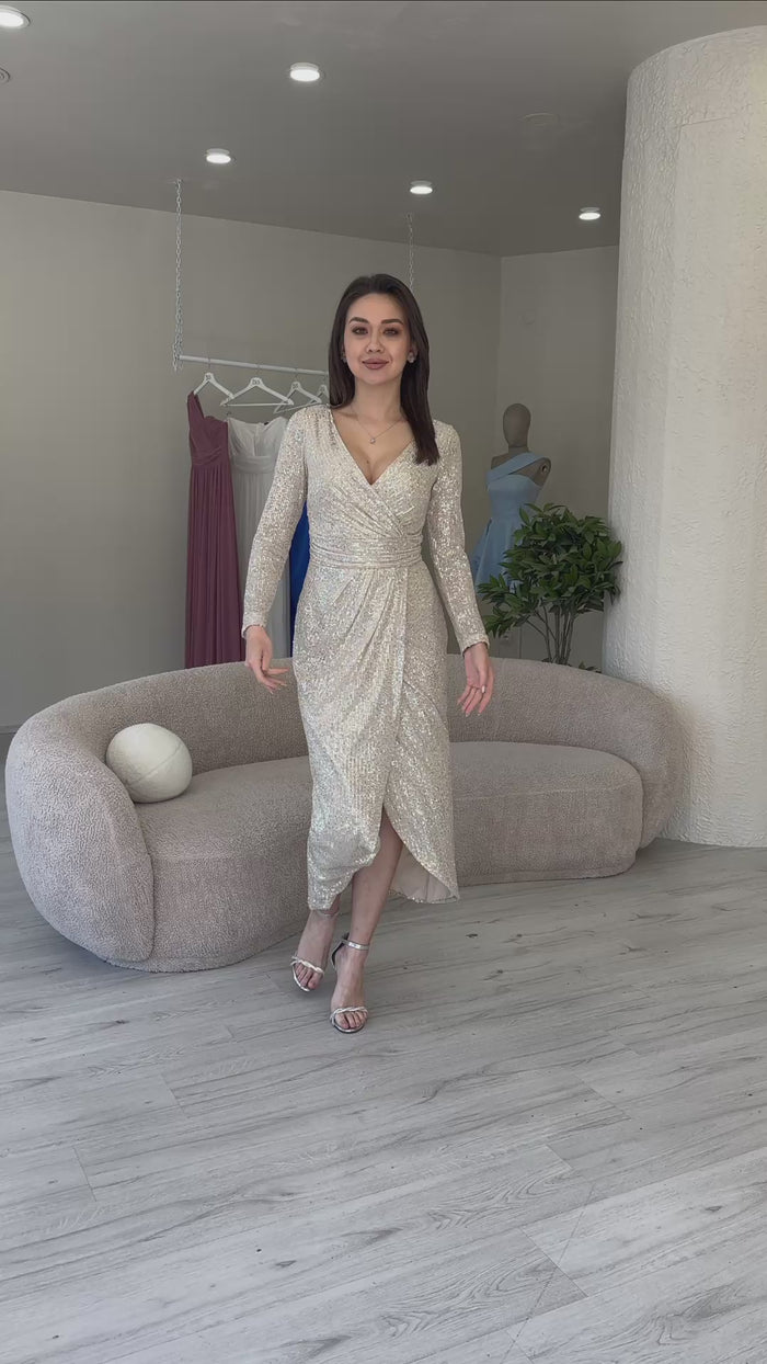 Bej  Kruvaze Yaka Payet Tasarım Uzun Kollu Abiye Elbise