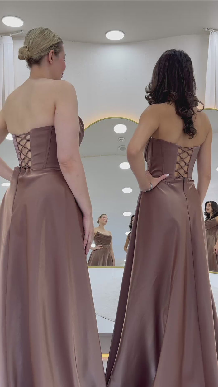 Straplez Korse Detaylı Boncuklu Sırt Dekolteli Abiye Elbise