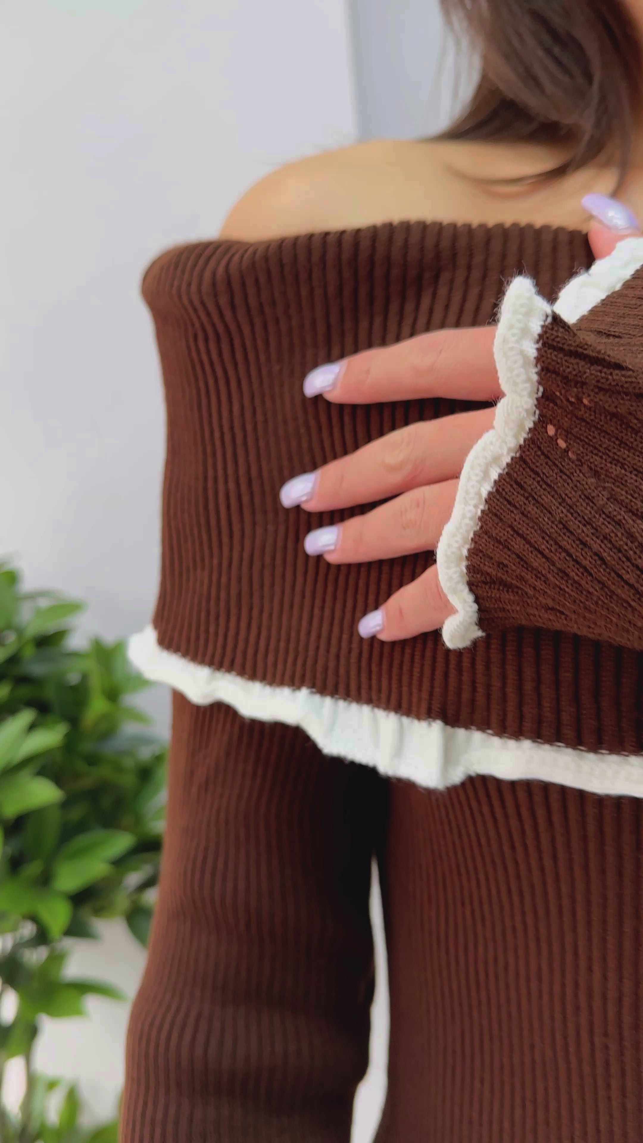 Taba Beyaz Şeritli Carmen Triko Elbise