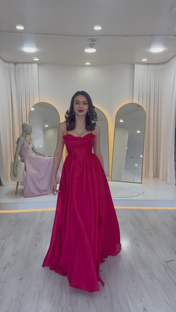 Sırt Dekolteli Korse Detay Yırtmaçlı Abiye Elbise