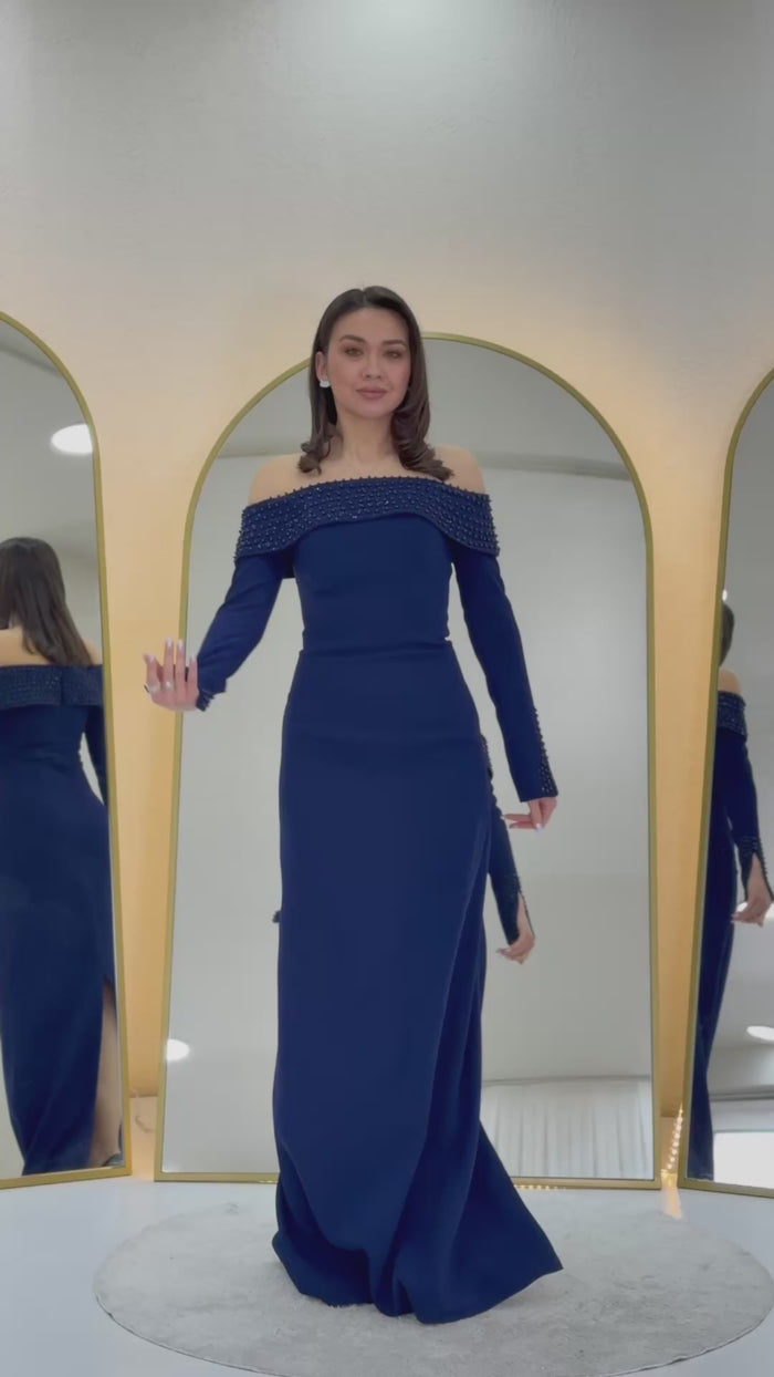 Kırmızı Madonna Yaka Boncuk İşlemeli Uzun Kol Balık Abiye Elbise