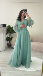 Asimetrik Etek Su Yeşili Karpuz Kol Prenses V Yaka Abiye Elbise