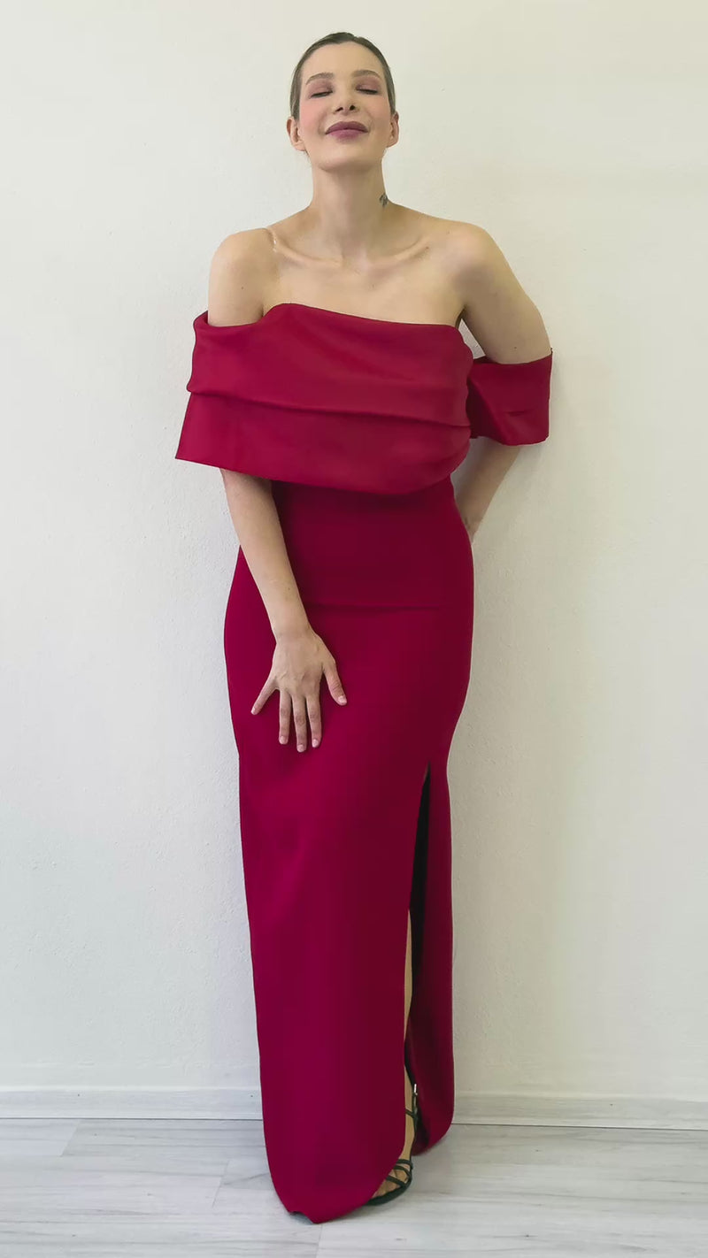 Drape Yaka Düşük Kol Yırtmaçlı Uzun Abiye Elbise