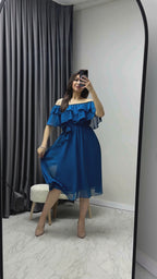 Petrol Mavisi Madonna Carmen Fırfır Yaka Büyük Beden Şifon Elbise

