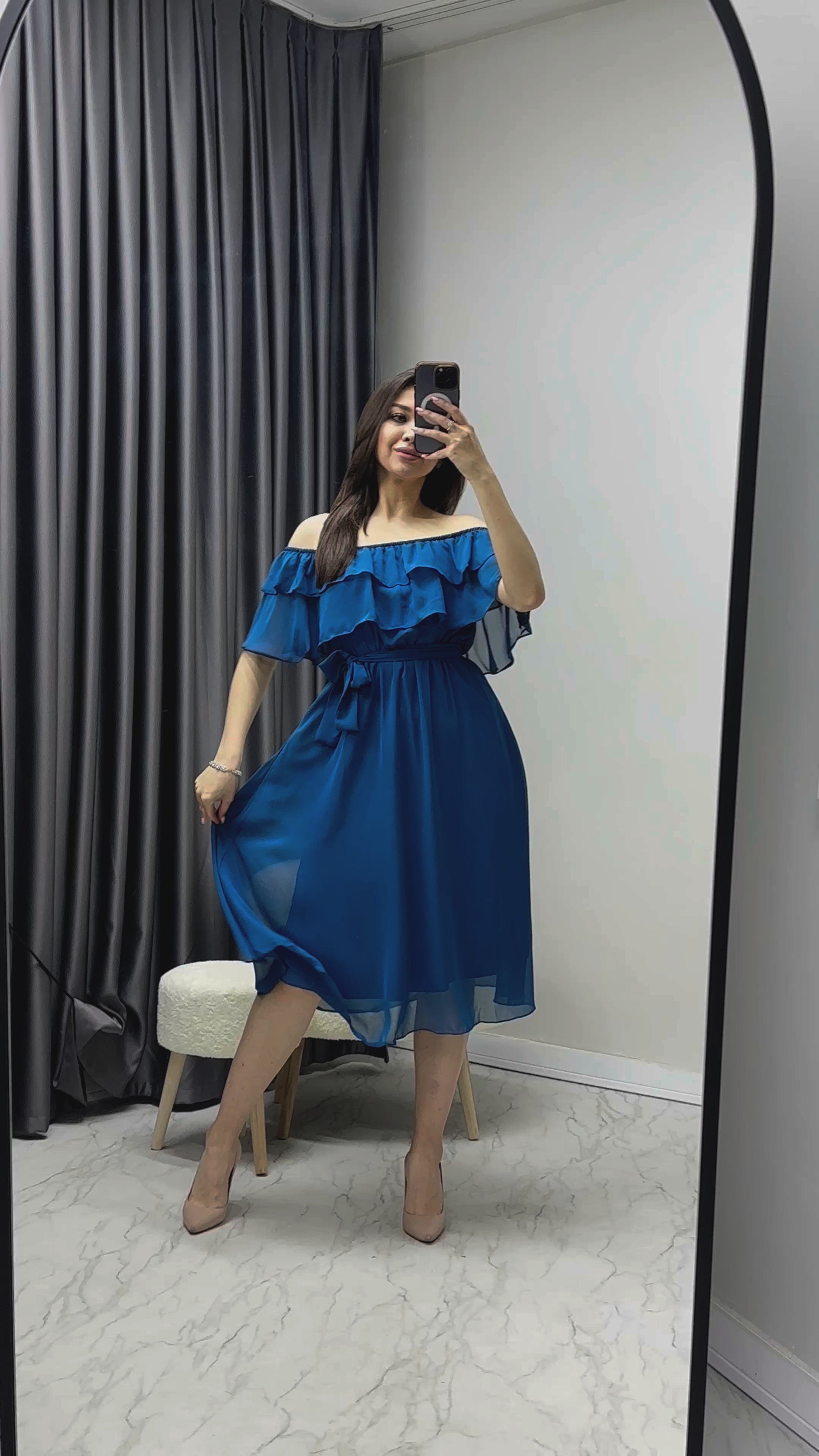 Petrol Mavisi Madonna Carmen Fırfır Yaka Büyük Beden Şifon Elbise

