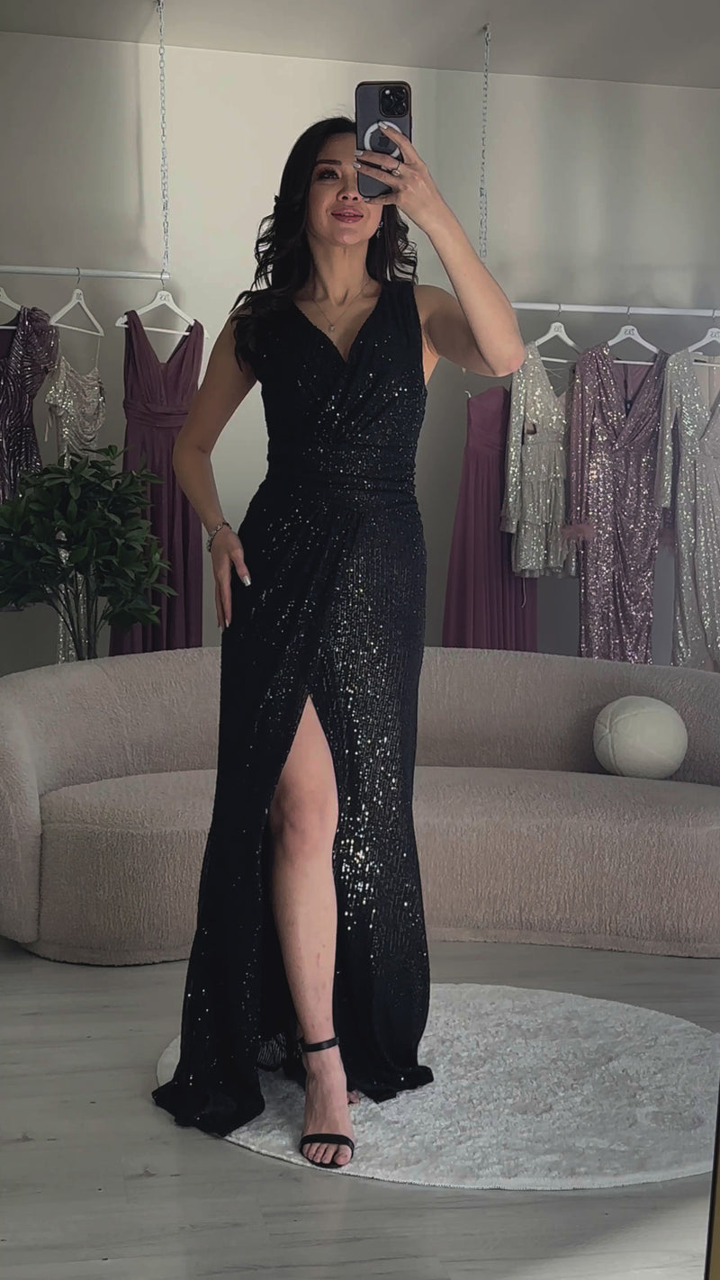 Kadın Siyah Kruvaze Yaka Payet Tasarım Sıfır Kol Yırtmaçlı Balık Abiye Elbise