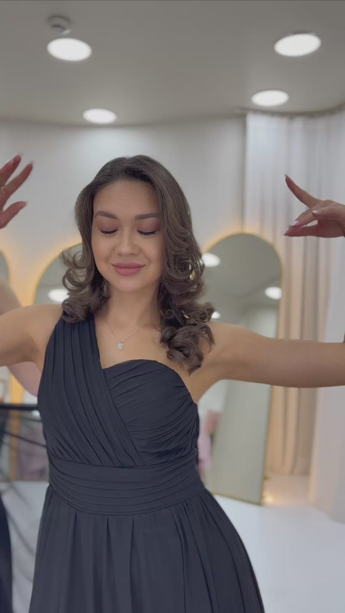 Siyah Tek Omuz Piliseli Kloş Abiye Elbise