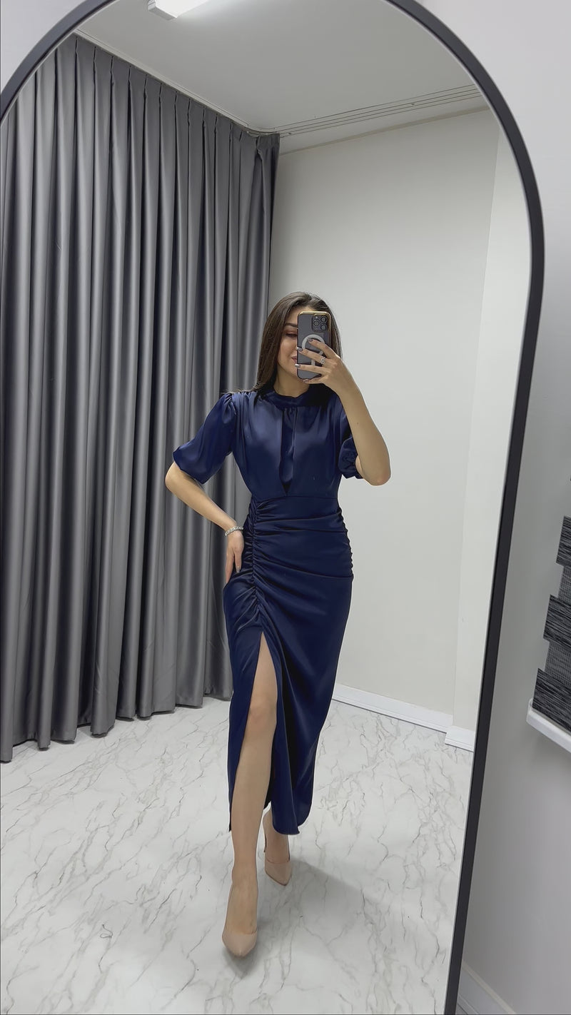 Kadın Saten Balon Kol Drapeli Yırtmaç Detaylı Abiye Elbise-Lacivert


