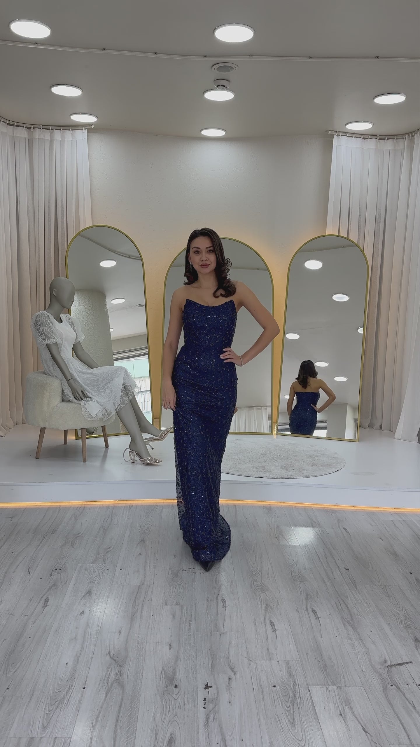 Straplez Taş İşlemeli Uzun Abiye Elbise