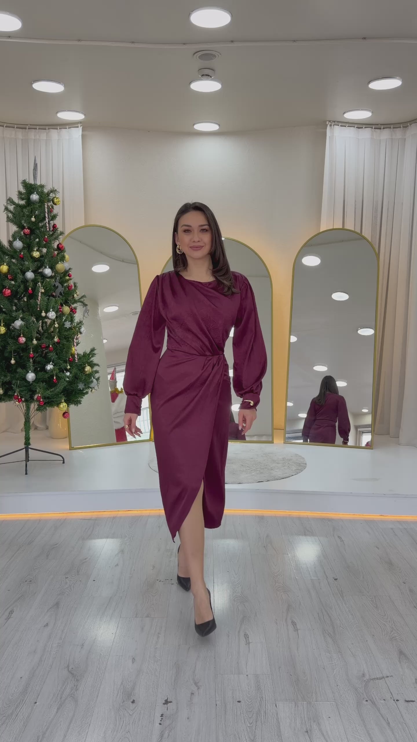 Saten Drape Detaylı Yırtmaçlı Abiye Elbise