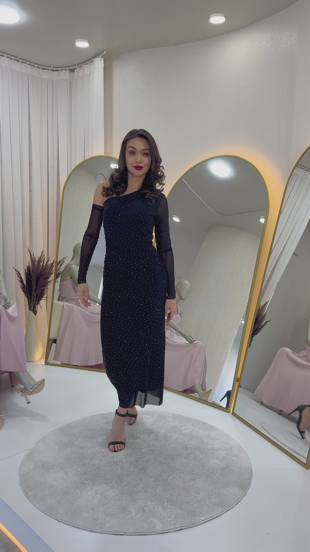 Kadın Siyah Tek Omuz Taşlı Midi Boy Tül Elbise