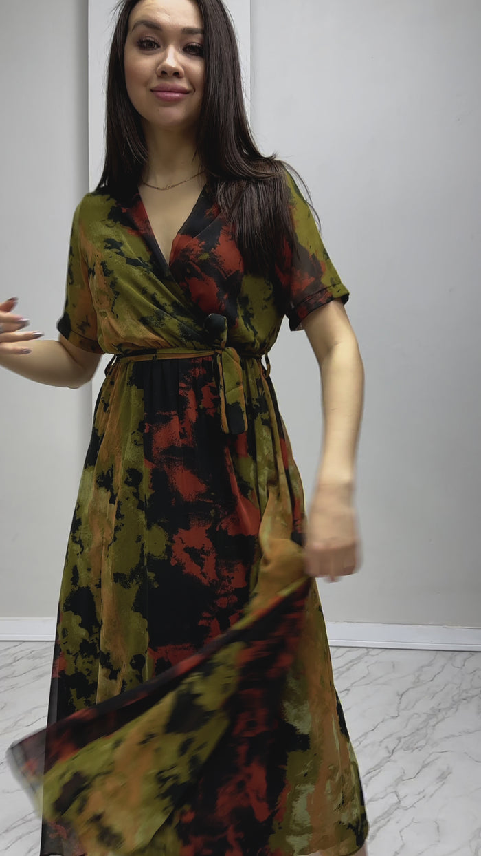 Batik Kısa Kol Kruvaze Yaka Büyük Beden Şifon Elbise

