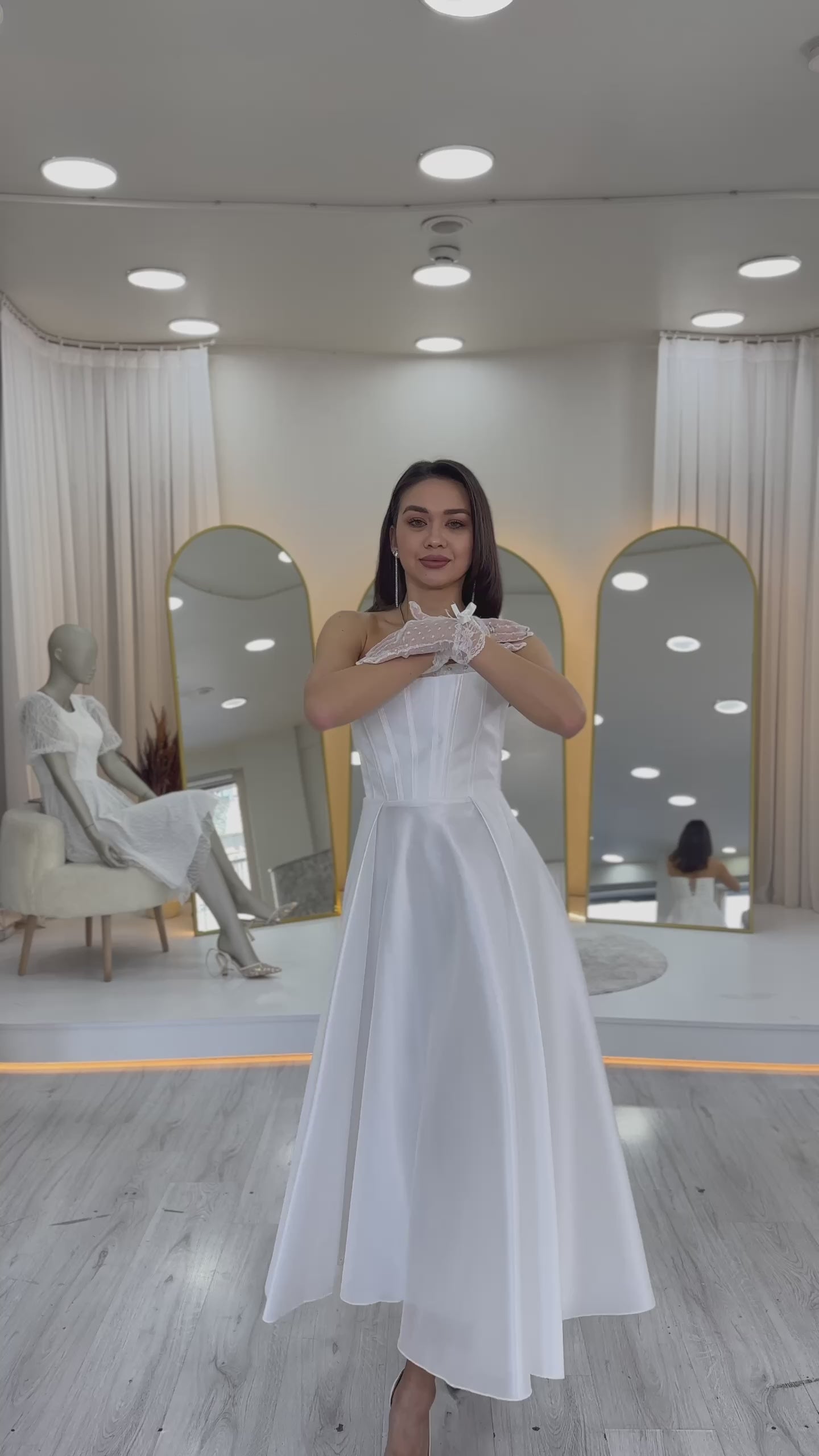  Boncuk İşlemeli Straplez Korse Görünümlü Midi Boy Prenses Abiye Elbise