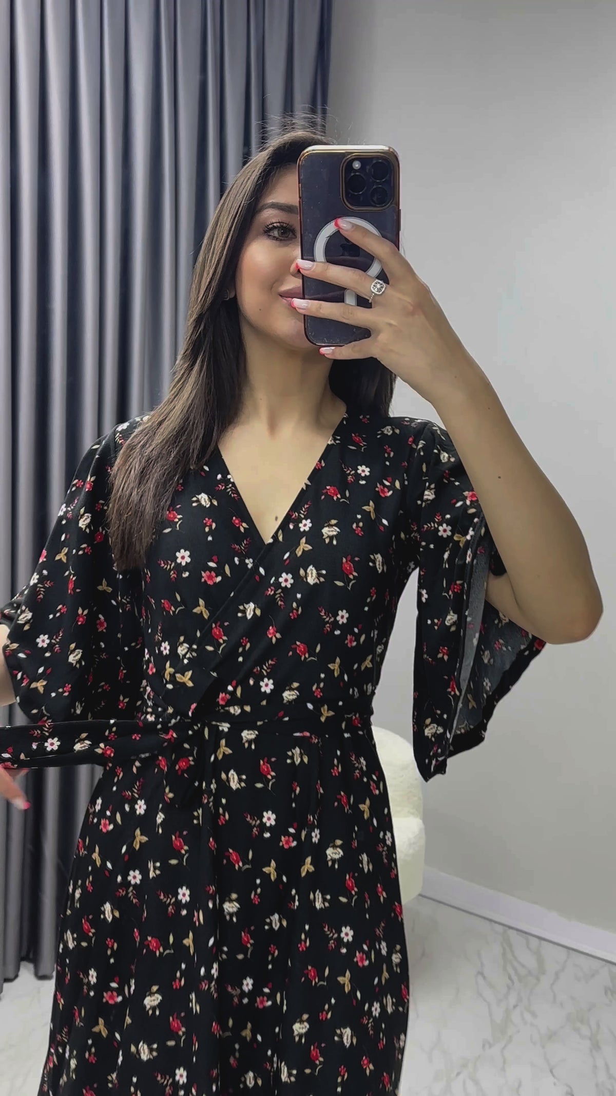 Siyah Krep Mini Çiçek Desen Valonlu Elbise