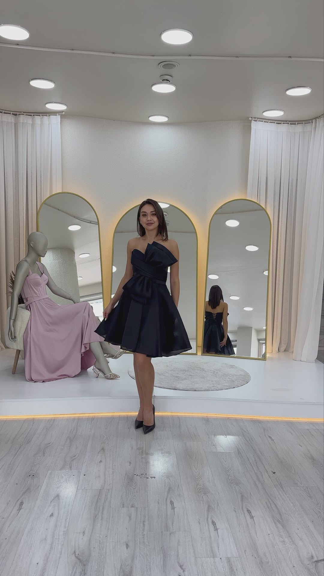 Siyah Fiyonklu Straplez Mini Kloş Abiye Elbise