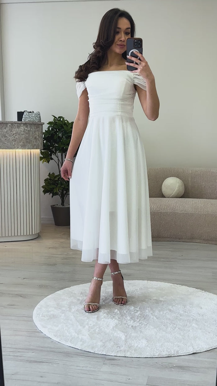 Kadın Beyaz Midi Boy Kloş Askılı Düşük Omuz Abiye Elbise