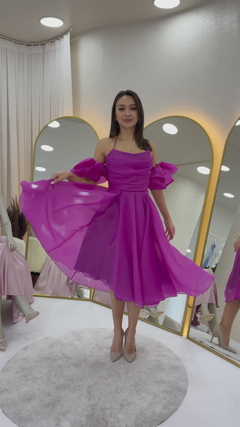  Drapeli Boyundan Bağlamalı Fiyonk Kol Detay Kısa Abiye Elbise