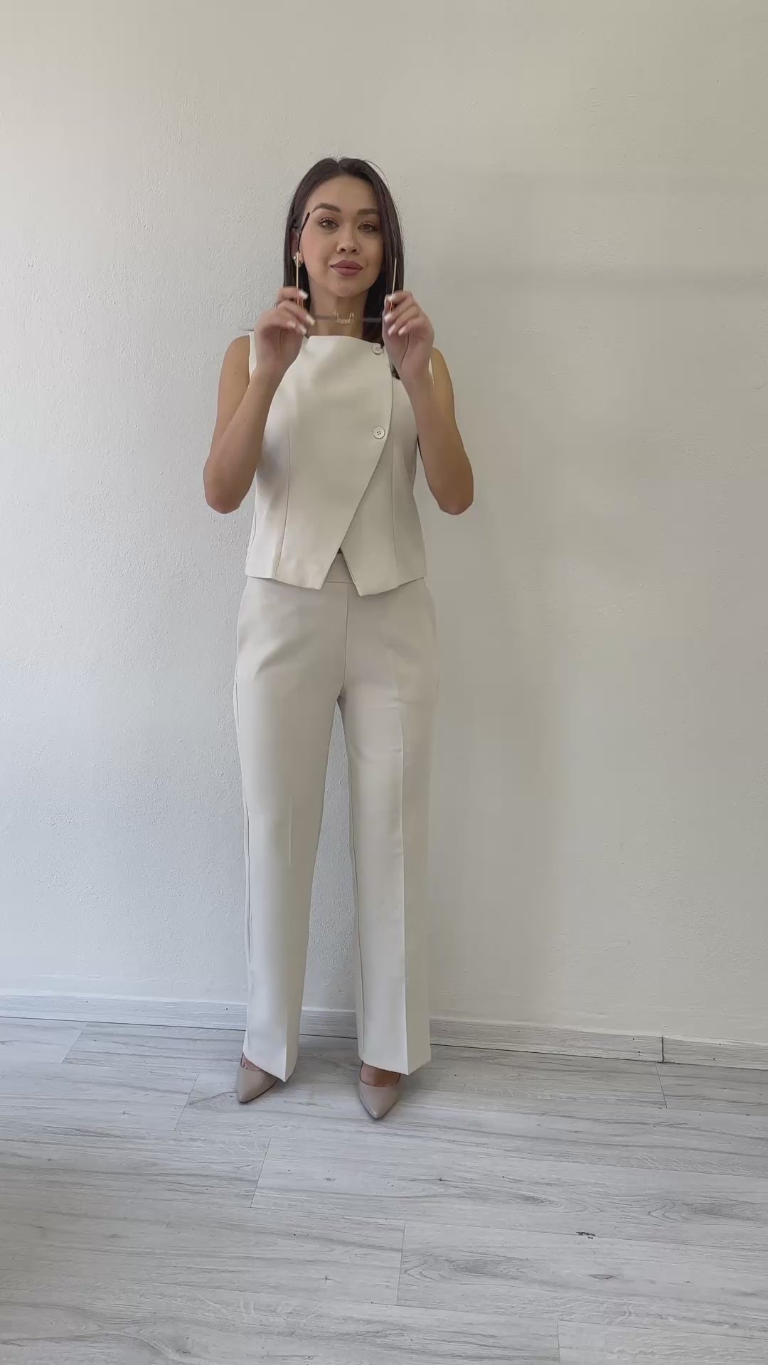 Kadın Bej Çapraz Düğmeli Yelek Pantolon İkili Takım