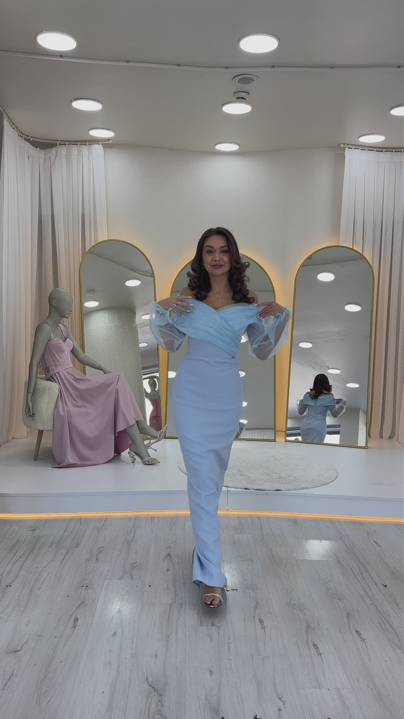 Bebe Mavi Şifon Kol Detaylı Düşük Omuz Balık Abiye Elbise