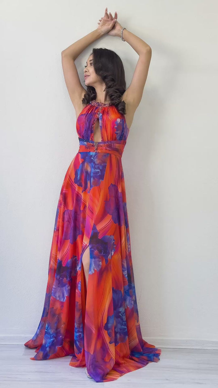 Turuncu Desenli Halter Yaka Boncuk Detaylı Yırtmaçlı Abiye Elbise