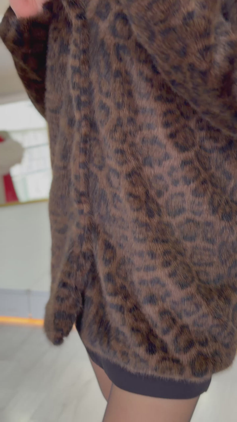  Leopar Desen Çıt Çıt Kapamalı Suni Kürk
