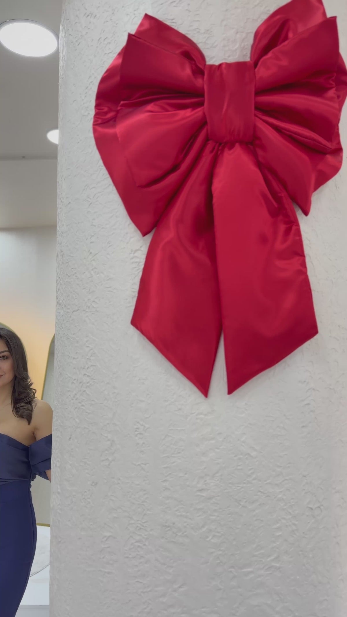 Lacivert Drape Yaka Düşük Kol Yırtmaçlı Uzun Abiye Elbise
