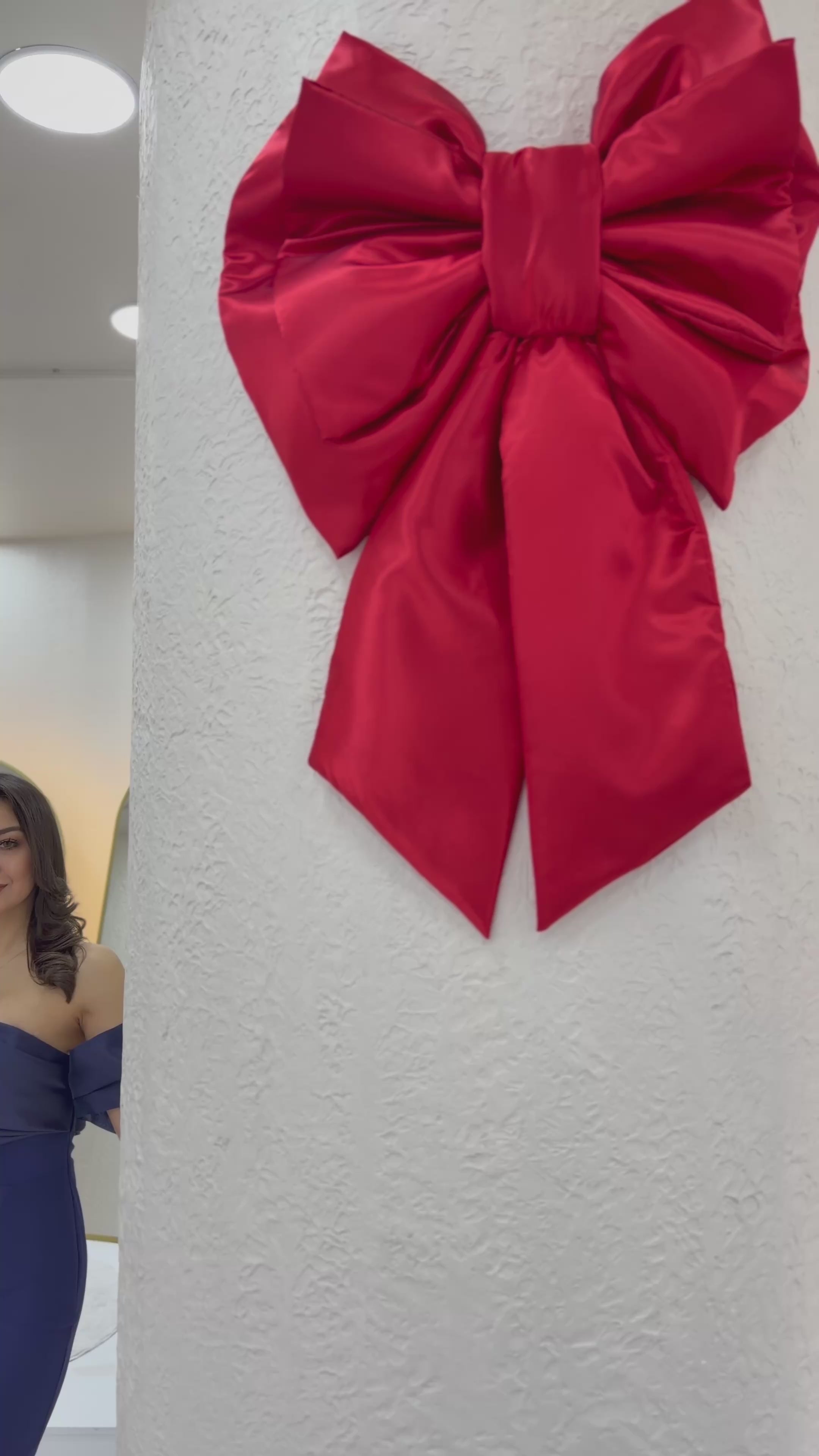 Lacivert Drape Yaka Düşük Kol Yırtmaçlı Uzun Abiye Elbise