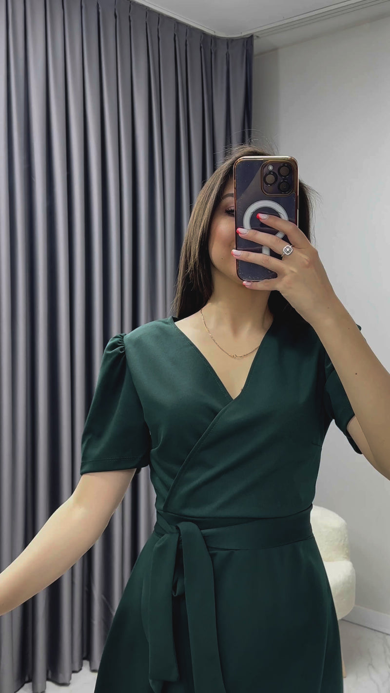 Zümrüt Yeşili Kısa Karpuz Kol Kruvaze Kuşaklı Büyük Beden Elbise

