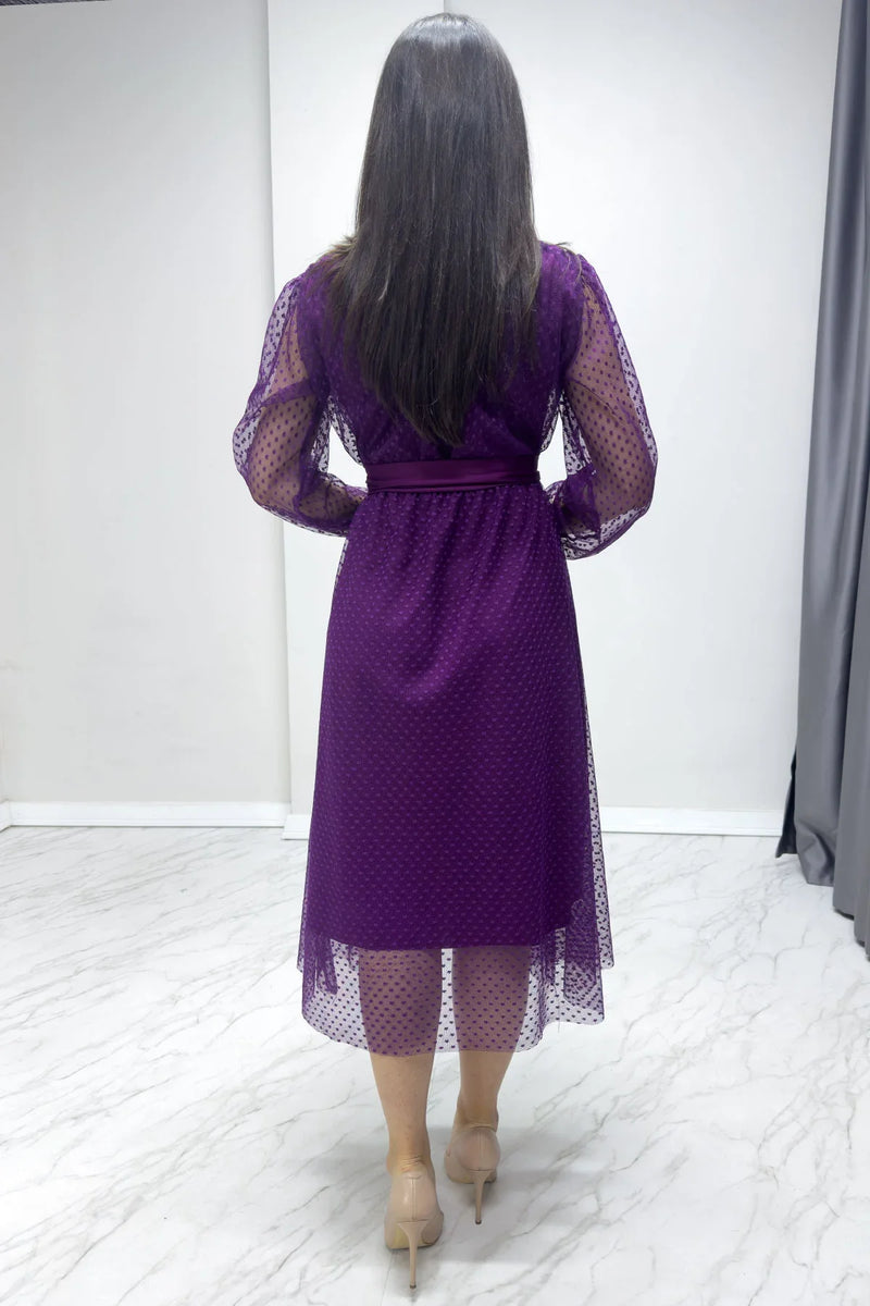 Mor Puantiyeli Kuşaklı V Yaka Kloş Elbise

