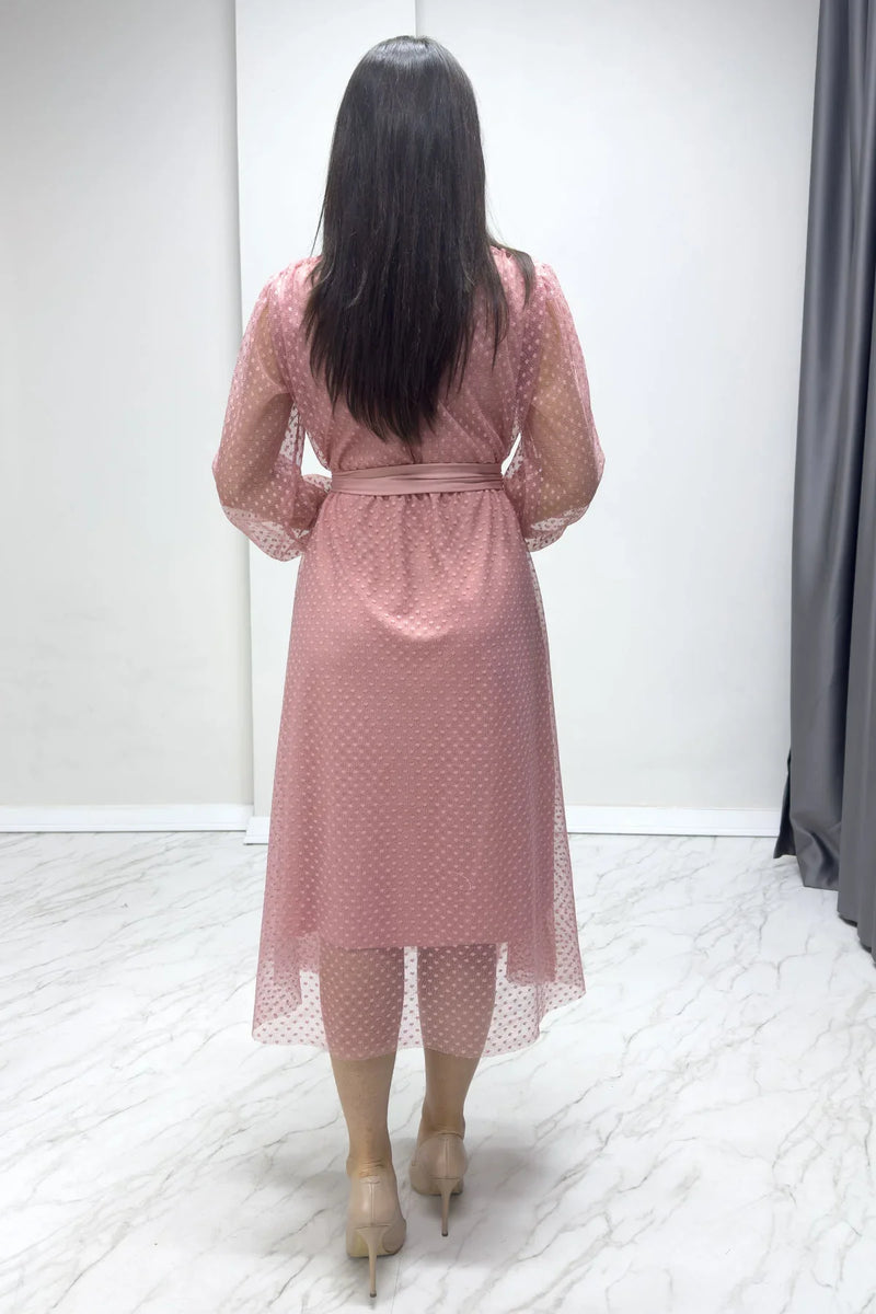 Pembe Puantiyeli Kuşaklı V Yaka Kloş Elbise

