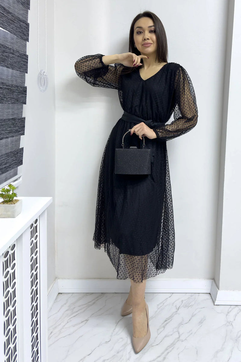 Siyah Puantiyeli Kuşaklı V Yaka Kloş Elbise

