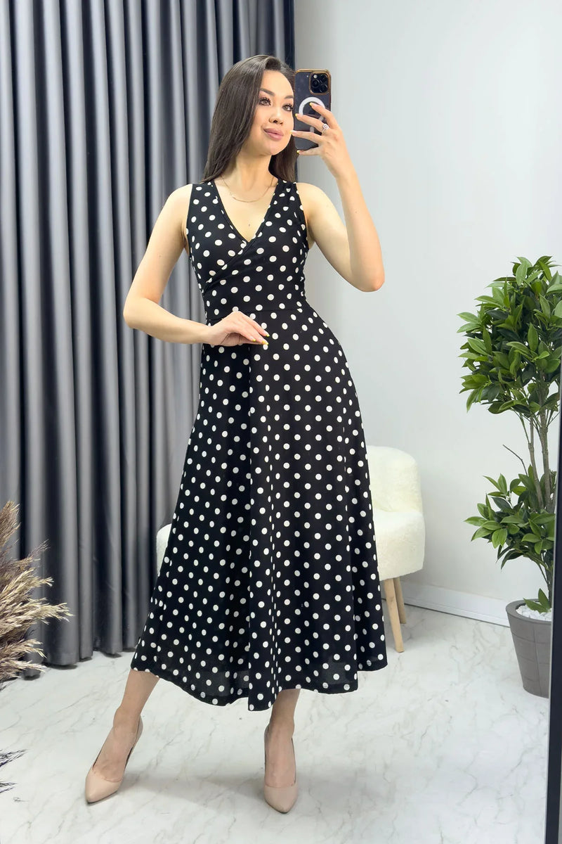 Siyah Puantiyeli Kolsuz Elbise