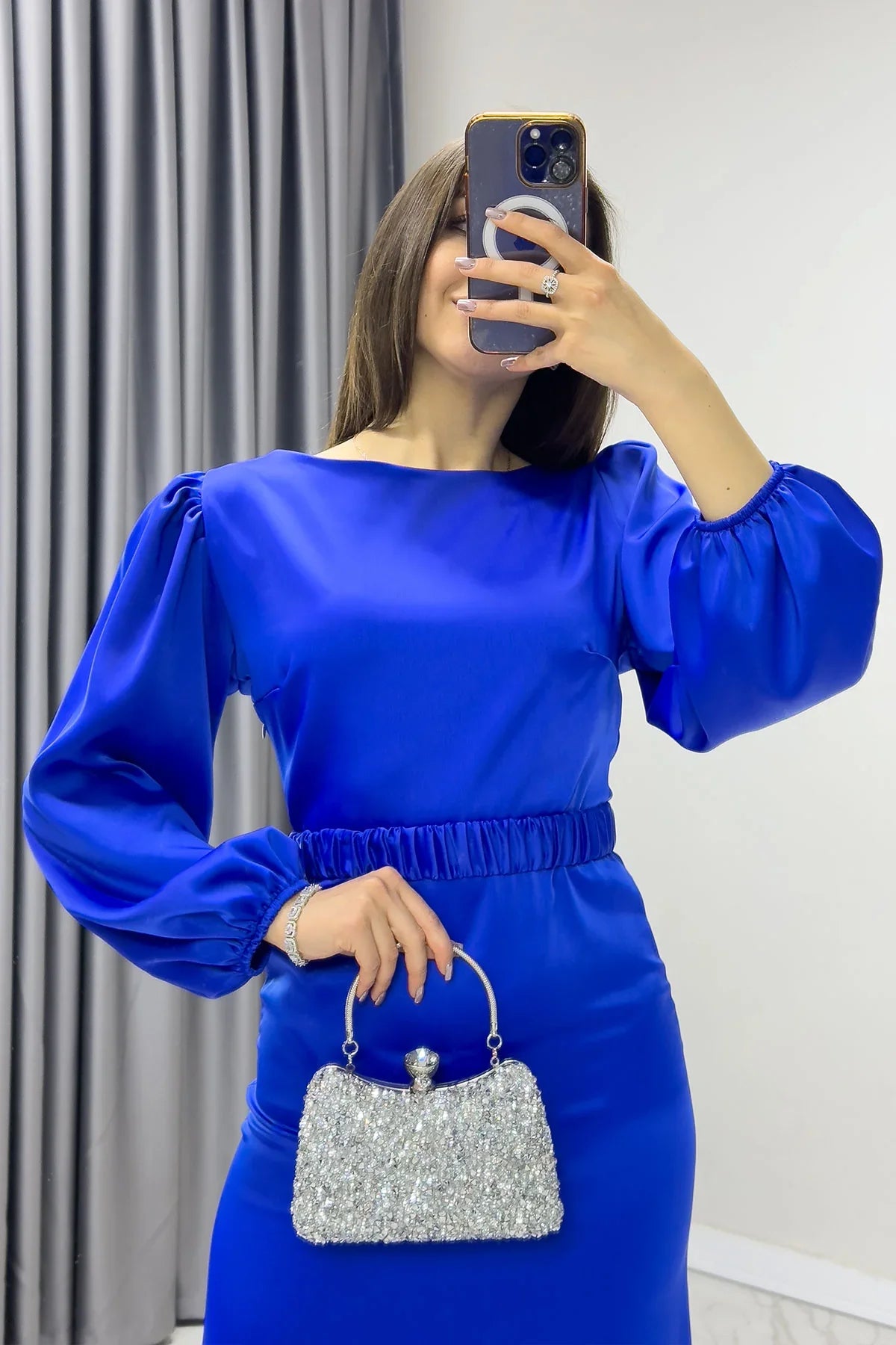 Saks Kemerli Balon Kol Midi Saten Büyük Beden Abiye Elbise

