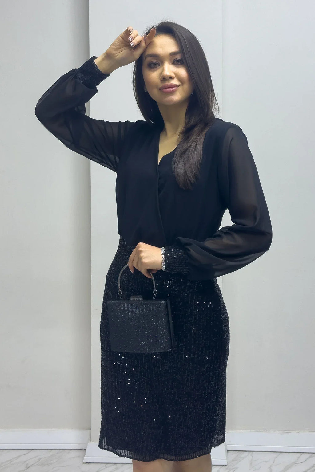 Siyah Kruvaze Yaka Payet Abiye Elbise

