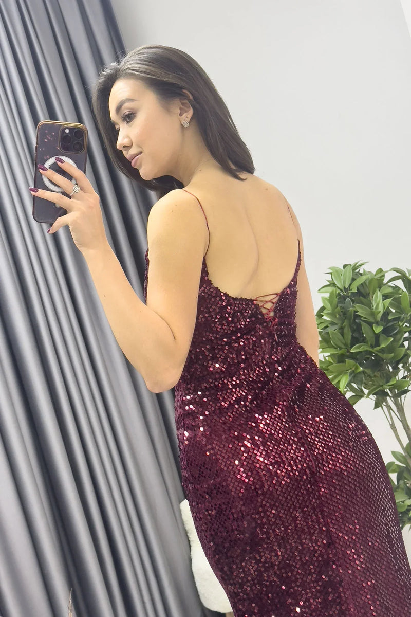 Bordo İp Askılı Sırt Dekolte İp Bağlamalı Pul Payet Tasarım Kuyruklu Abiye