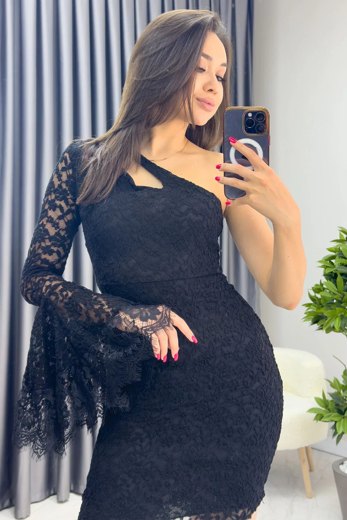 Tek Omuz Siyah Kalem Mini Elbise