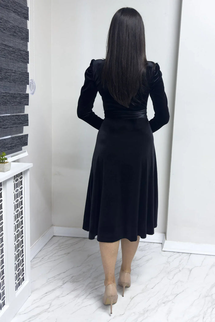 Siyah Kadın Karpuz Kol Kruvaze Kadife Kuşaklı Büyük Beden Elbise

