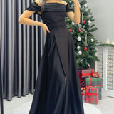 Siyah Taş Askılı Düşük Omuz Saten Yırtmaçlı  Abiye Elbise