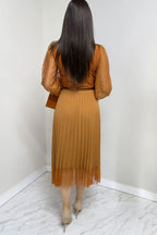 Taba Boyundan Bağlamalı Fransız Güpür Piliseli Abiye Elbise

