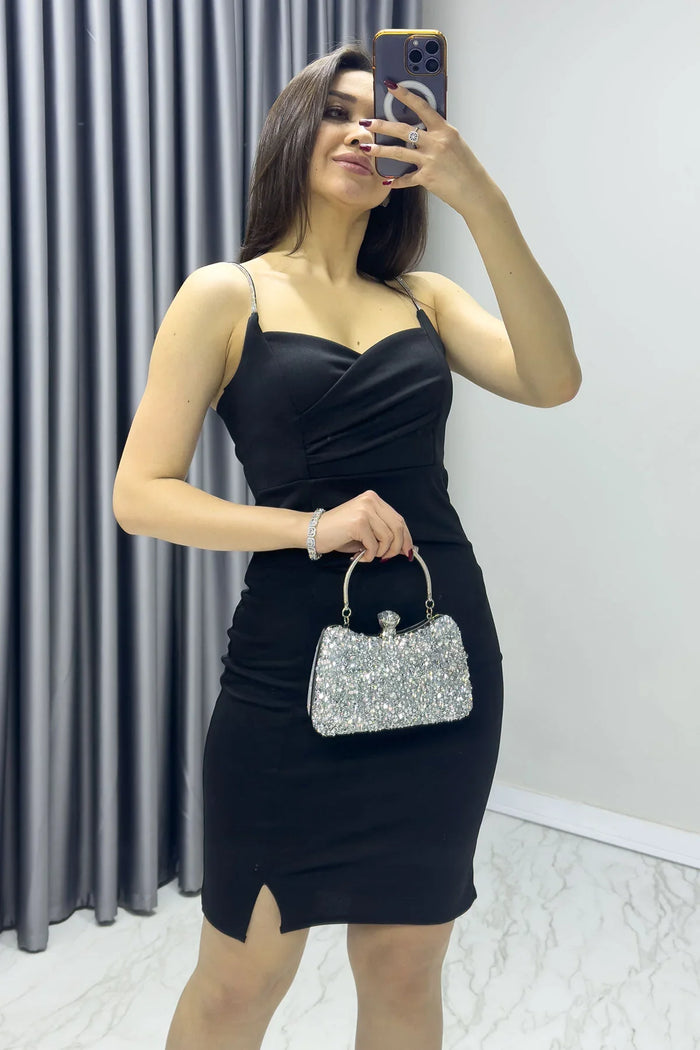 Siyah Taş Askı Yırtmaçlı Krep Mini Elbise

