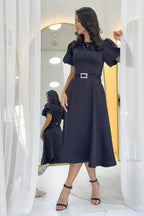 Kadın Siyah Balon Kol Taş Kemerli Midi Boy Saten Abiye Elbise